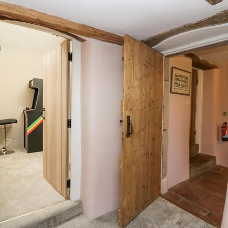 High Winder House *